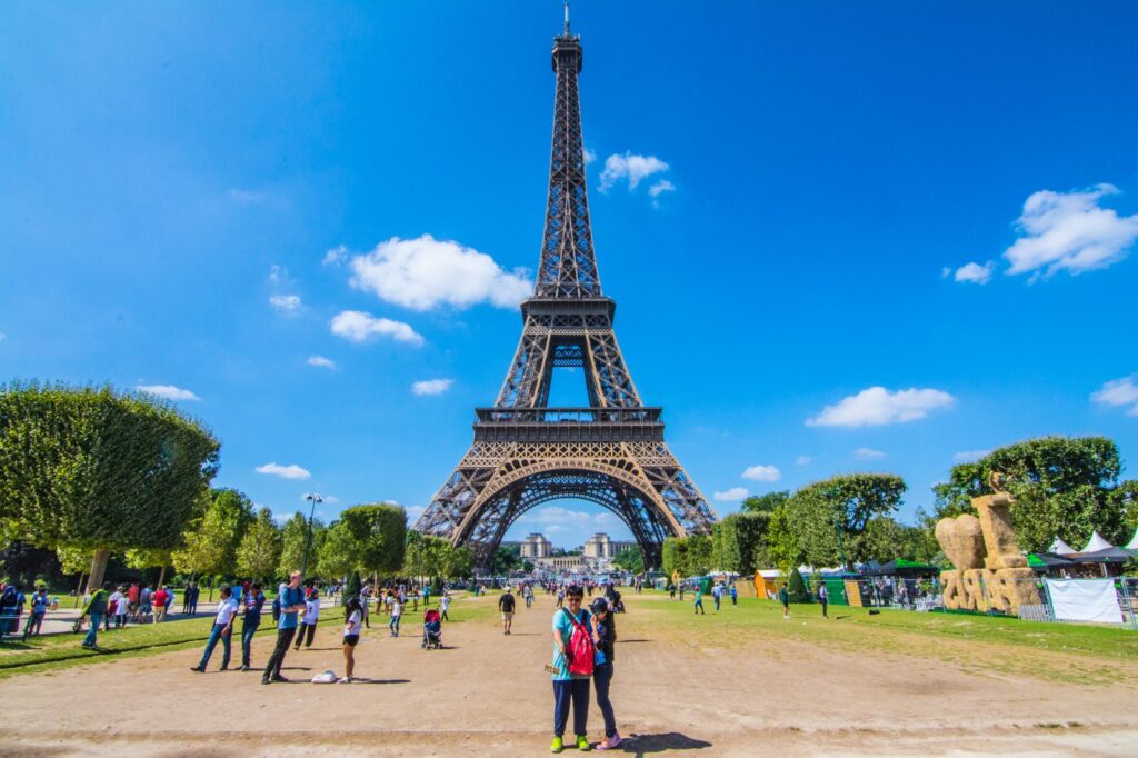 La Torre Eiffel desde el Campo de Marte
